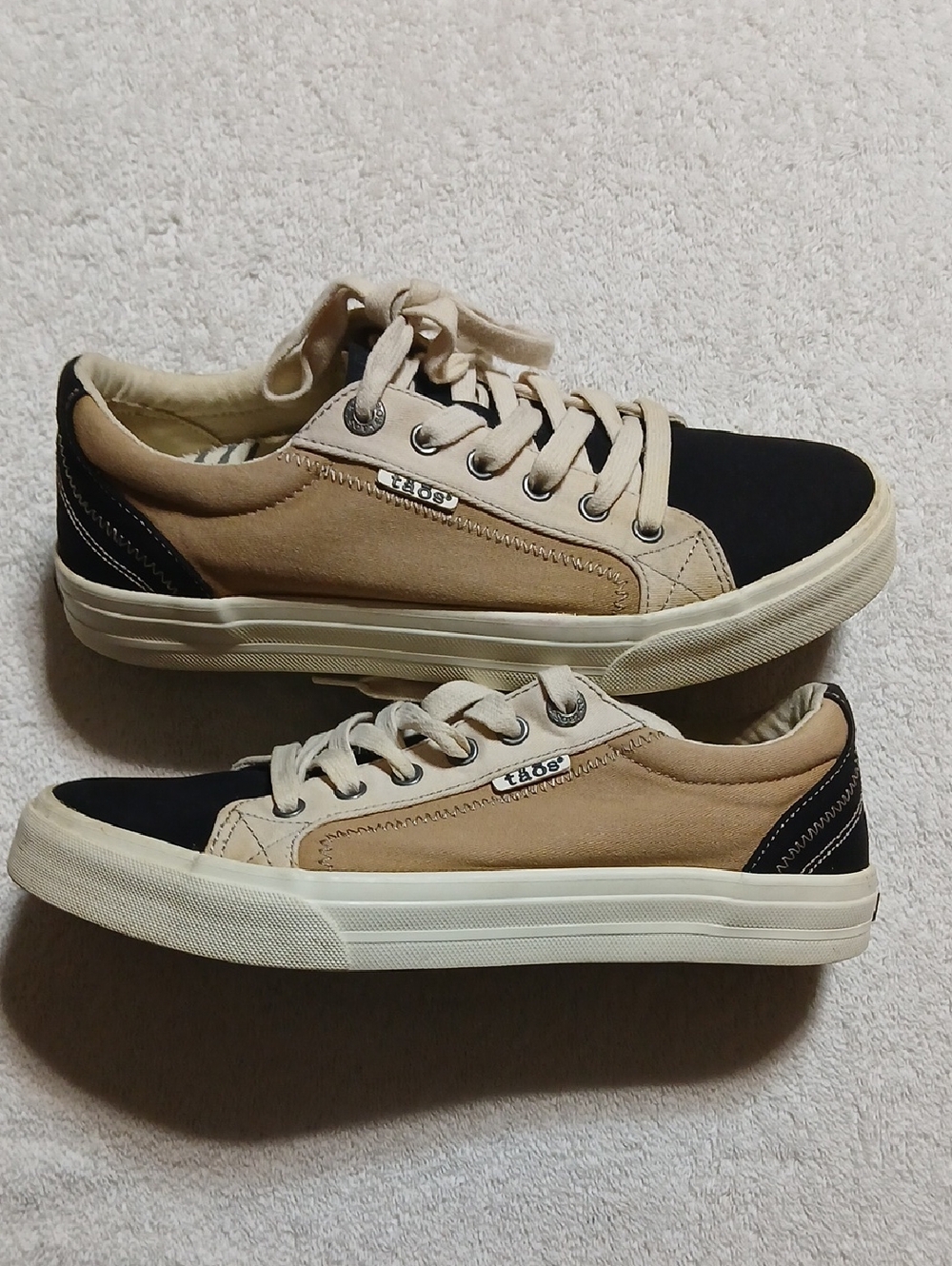 Taos Women’s Plim Soul Canvas Sneakers Size 8.5